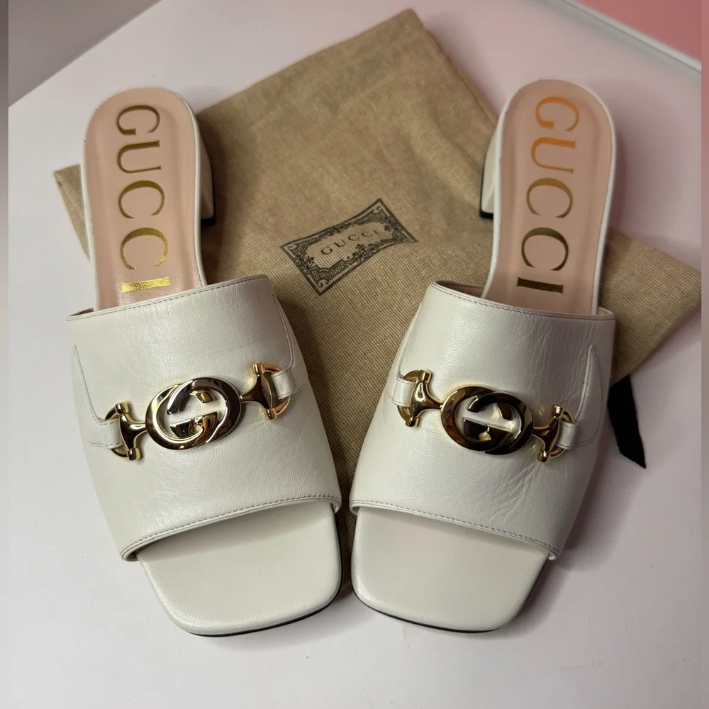 GUCCI Elegant White Slide Sandals - Picture 1 of 11